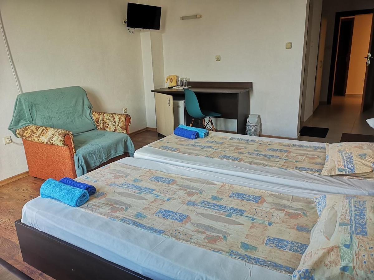 Paunovi Guest House Primorsko Luaran gambar