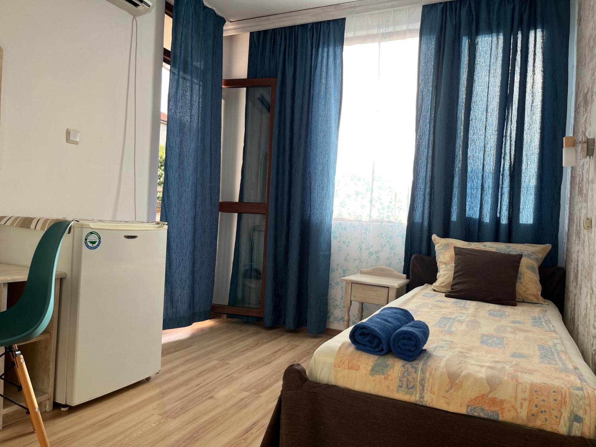 Paunovi Guest House Primorsko Luaran gambar