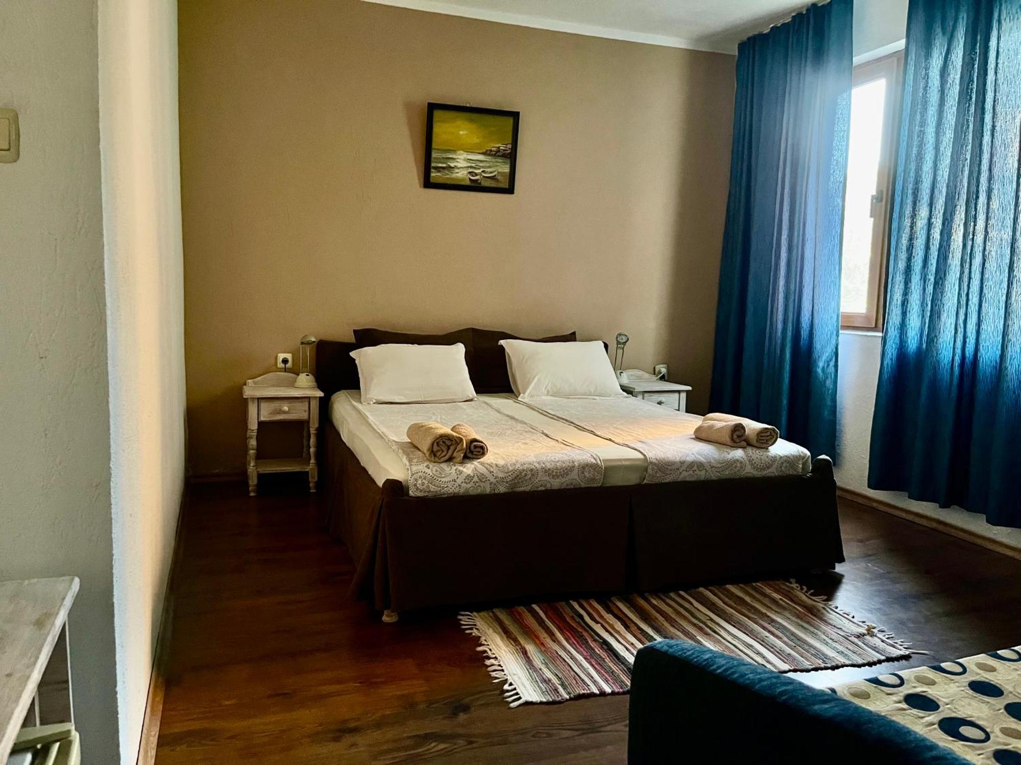 Paunovi Guest House Primorsko Luaran gambar
